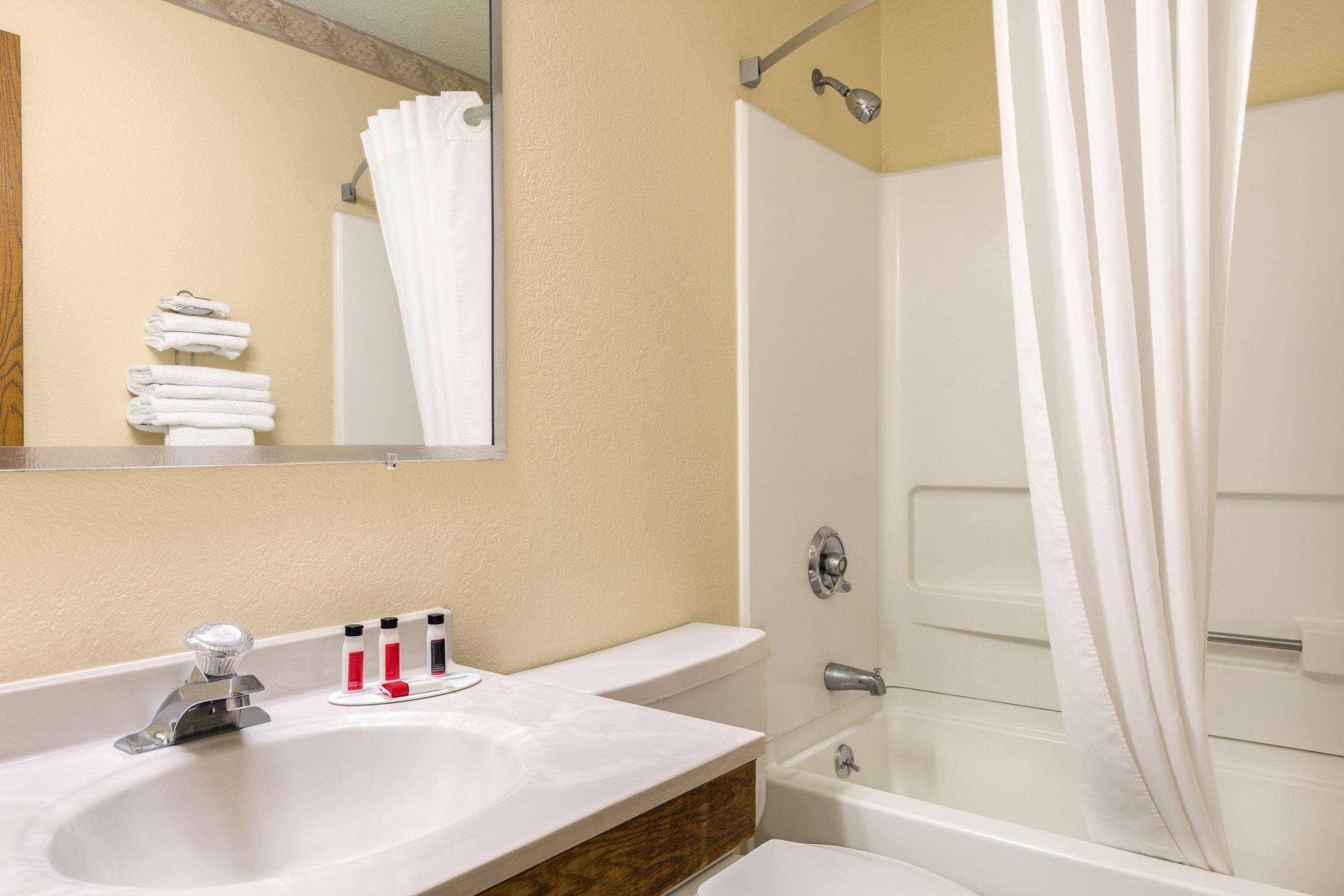 Comfort Inn Detroit - Troy Clawson Bagian luar foto