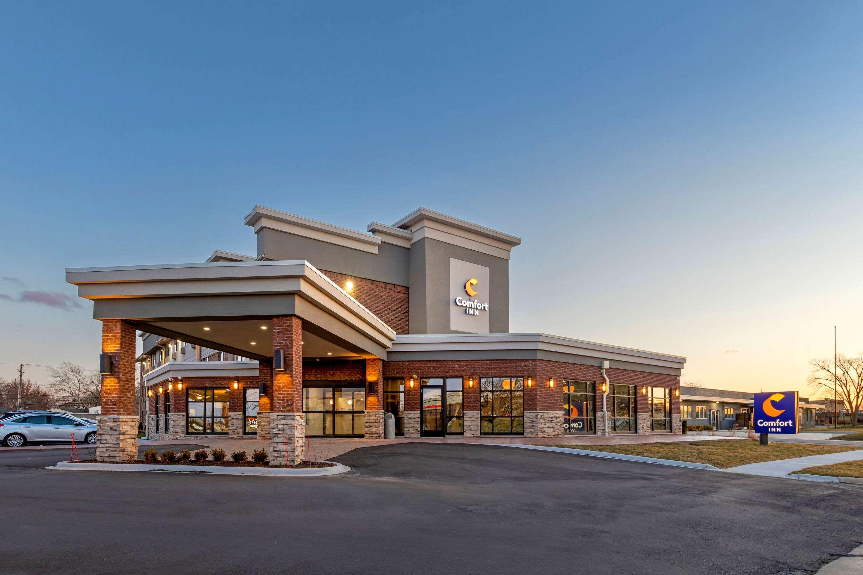 Comfort Inn Detroit - Troy Clawson Bagian luar foto